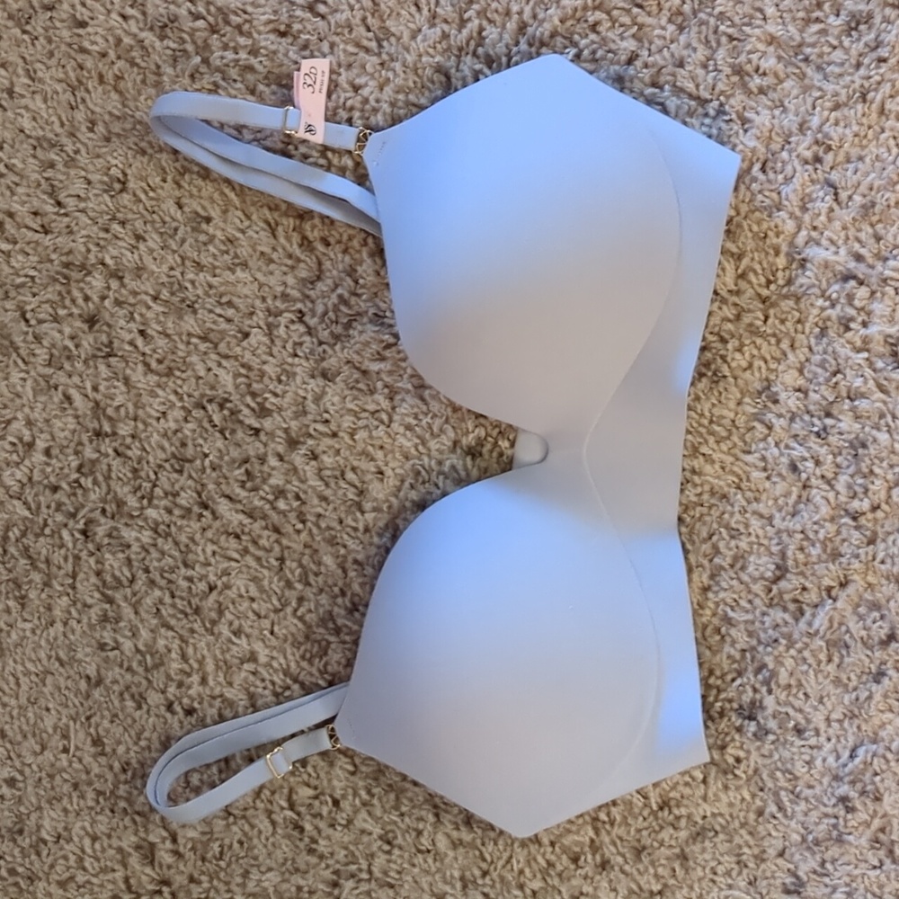 Victoria's Secret Wireless Bra 32D
